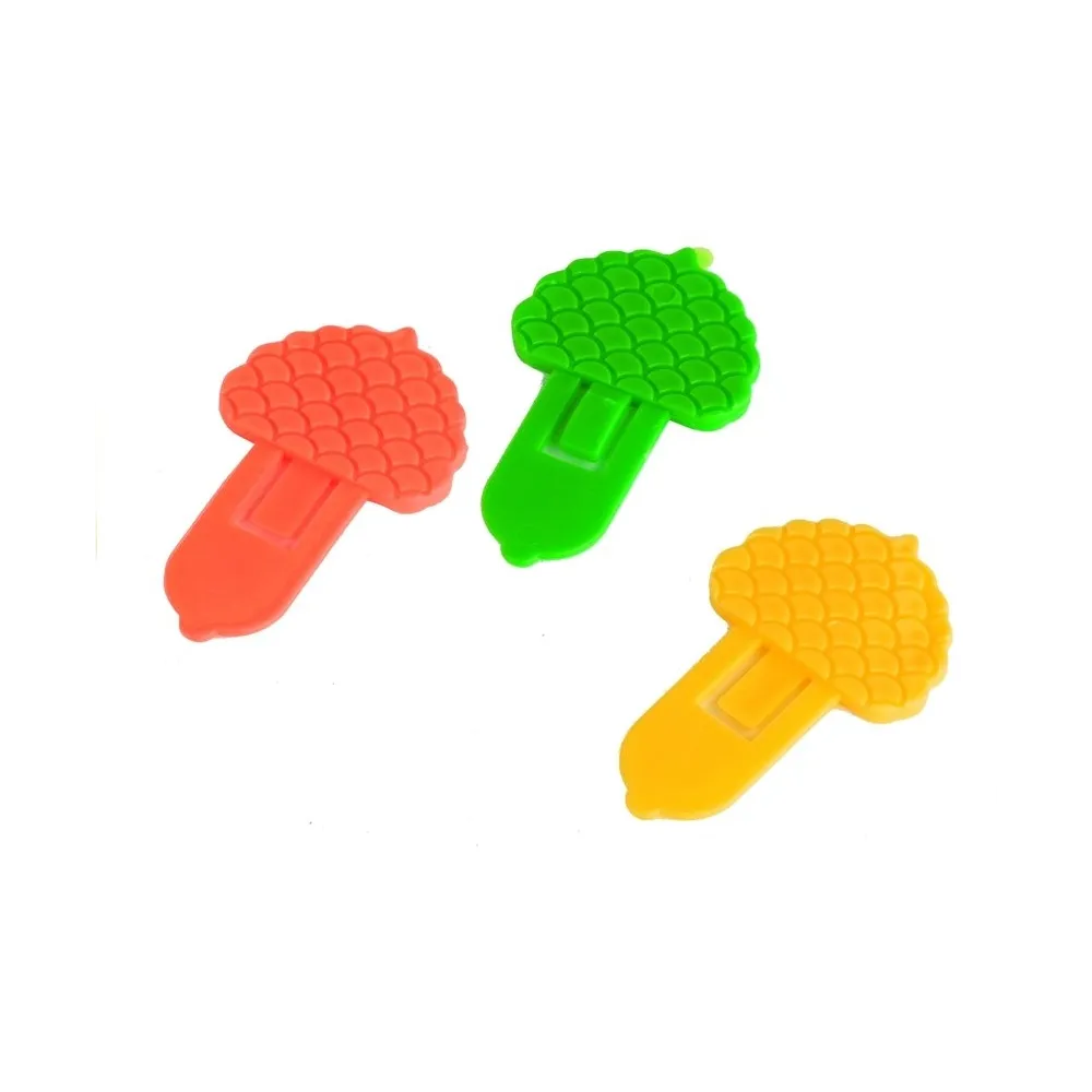 Konar drzewa i akcesoria do gry Wyskakująca Wiewiórka w zbliżeniu