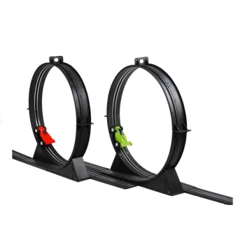 Licznik okrążeń i joysticki sterujące przy torze wyścigowym