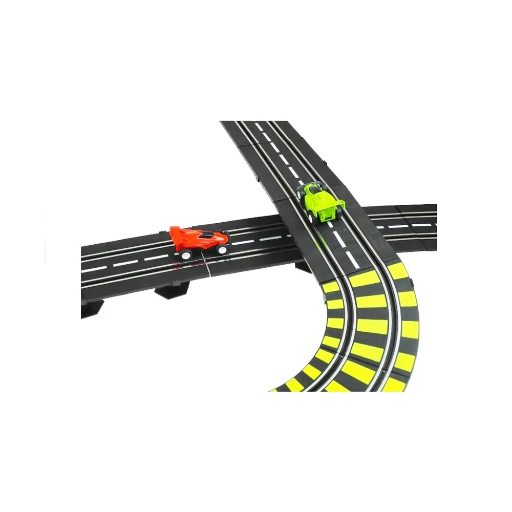 Widok całego zestawu toru wyścigowego o długości 11,57 m