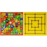 Różne plansze i pionki z zestawu gier 18w1