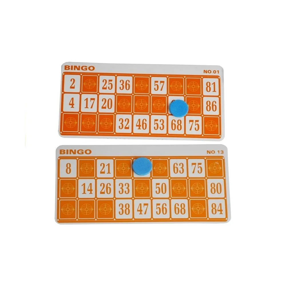 Maszyna losująca z kulkami będąca częścią gry planszowej