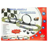 Zbliżenie na pętlę w torze wyścigowym dla dzieci