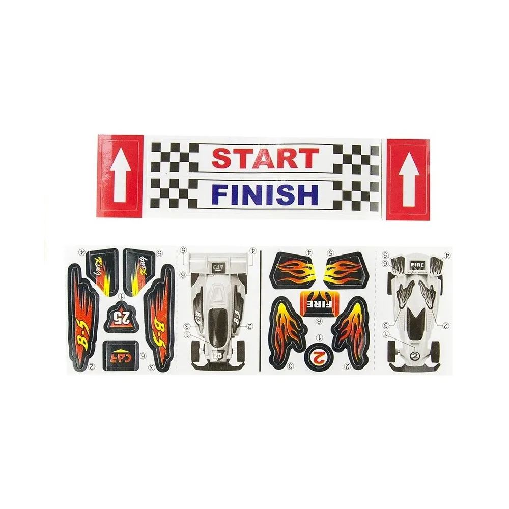 Ruch samochodów na torze z rozjazdami i ostrymi zakrętami