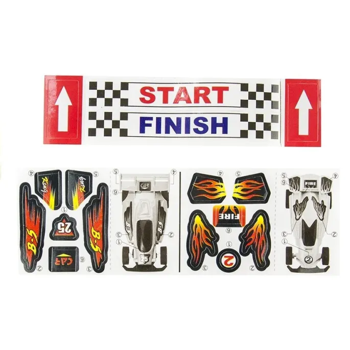 Ruch samochodów na torze z rozjazdami i ostrymi zakrętami