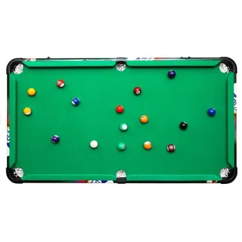 Akcesoria do stołu bilardowego: bile, kije, trójkąt, kreda