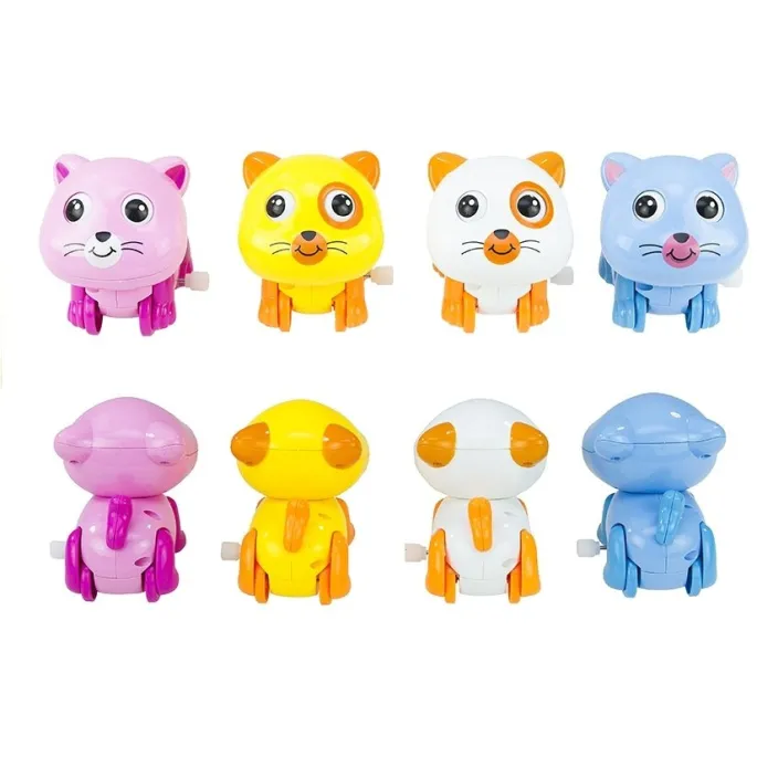 Nakręcane zwierzątko kotek na płaskiej powierzchni