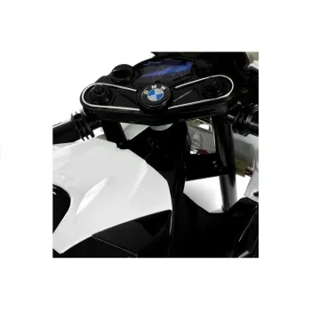 Czarny motocykl elektryczny dla dzieci BMW S1000RR podczas jazdy