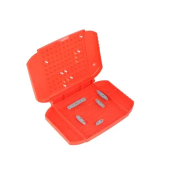 Plansza do gry w statki oraz komplet statków dla dwóch osób