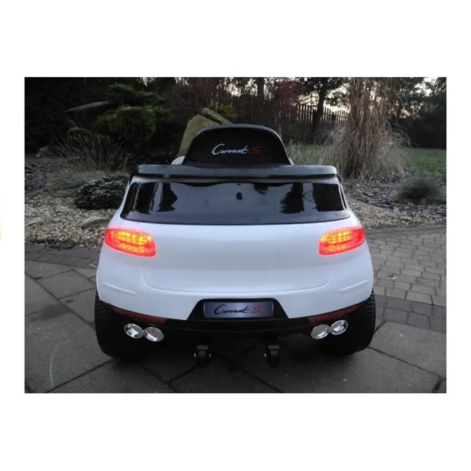 Podświetlana deska rozdzielcza Coronet S imitująca prawdziwy kokpit