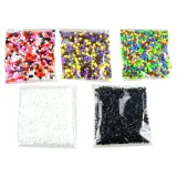 Kolorowe koraliki w 12 odcieniach do samodzielnego układania wzorów