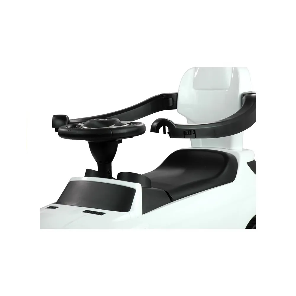 Nowoczesny biały jeździk 3w1 z wygodnym oparciem dla dziecka