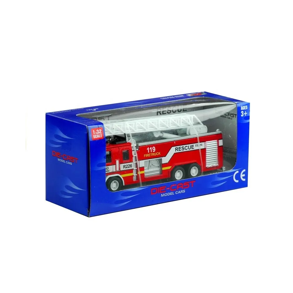 Samochodzik strażacki w opakowaniu jako pomysł na prezent