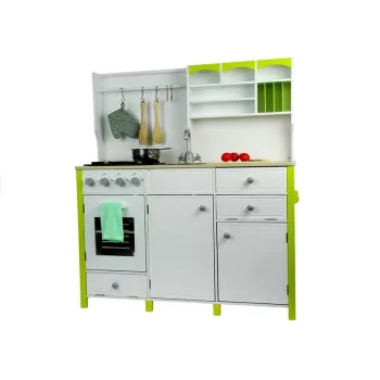 drewniana kuchnia dla maluchów z półką i uchwytem na ręcznik