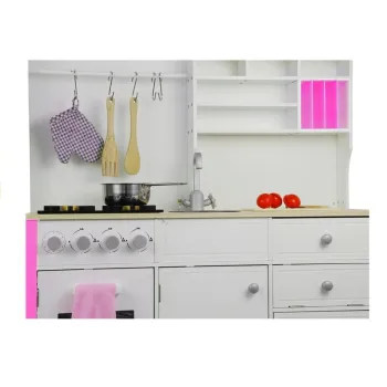 Różowo-biała kuchnia z półką i uchwytem na ręcznik papierowy dla najmłodszych