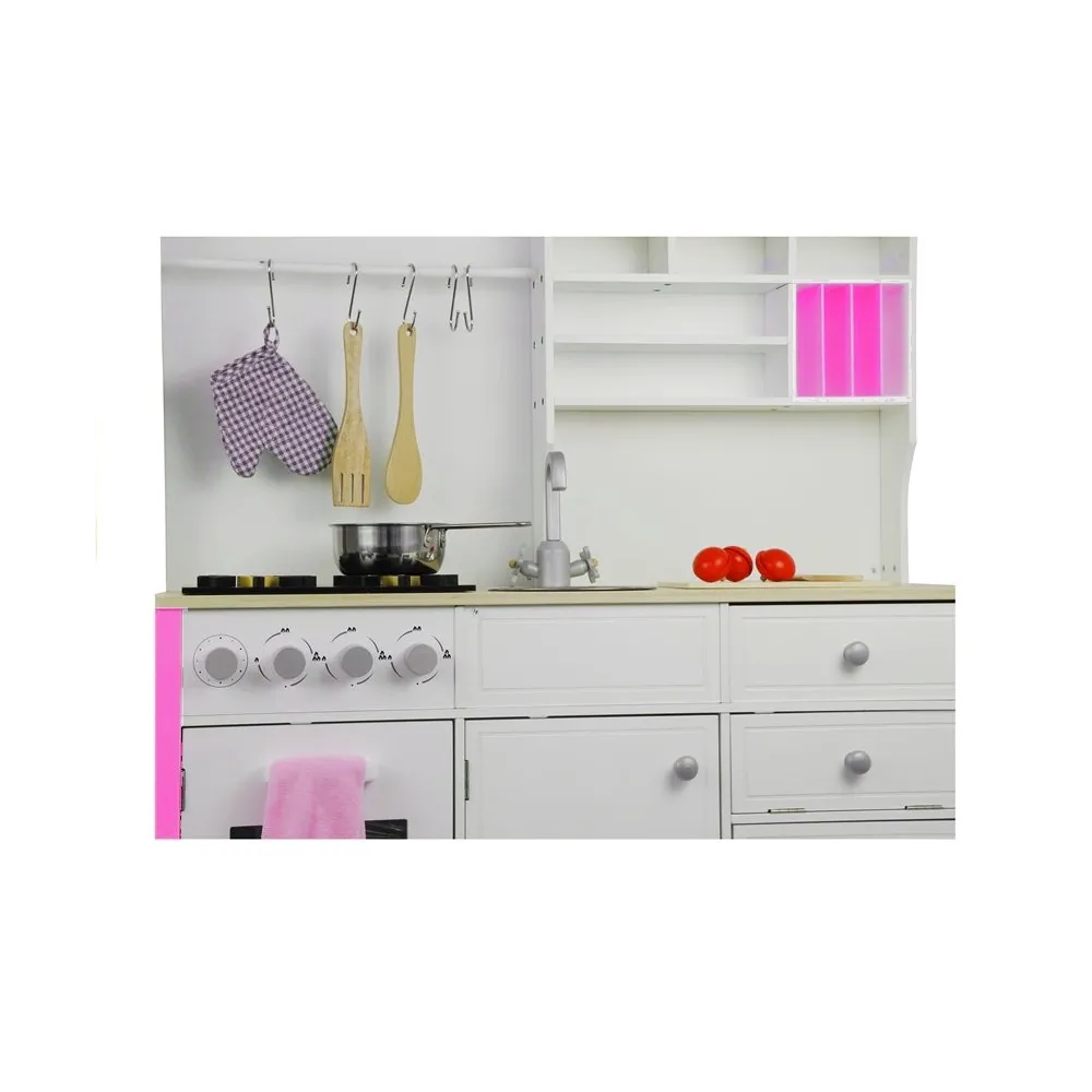 Różowo-biała kuchnia z półką i uchwytem na ręcznik papierowy dla najmłodszych