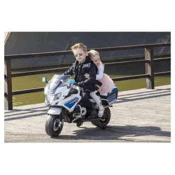 Bezpieczny biały motor na akumulator BMW dla małego policjanta