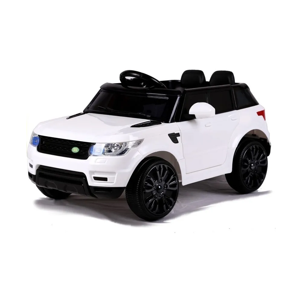 Auto na akumulator HL1638 podczas jazdy po nierównym terenie