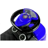 Bezpieczny jeździk z prowadnikiem i uchylnymi bramkami