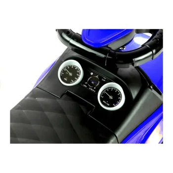 Model jeździka dla dzieci powyżej 1 roku życia, widok z boku