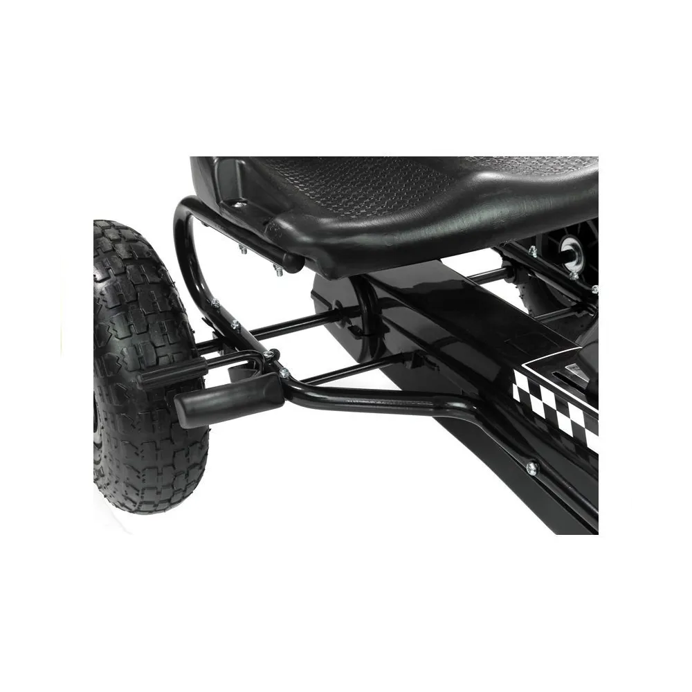 Gokart z zamkniętą skrzynką na łańcuch dla bezpieczeństwa jazdy