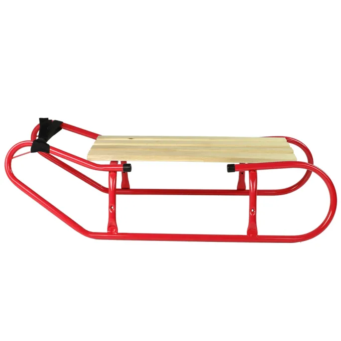 Czerwone sanki dla dzieci na zimowe spacery i zabawy na śniegu