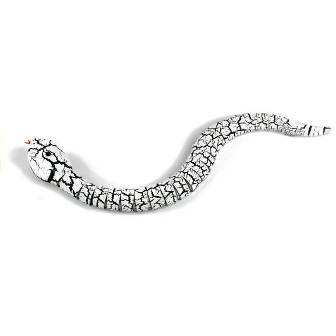 Detale realistycznej głowy białego węża z migającym językiem