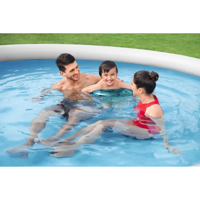 Łatwa instalacja basenu rozporowego Bestway na tarasie