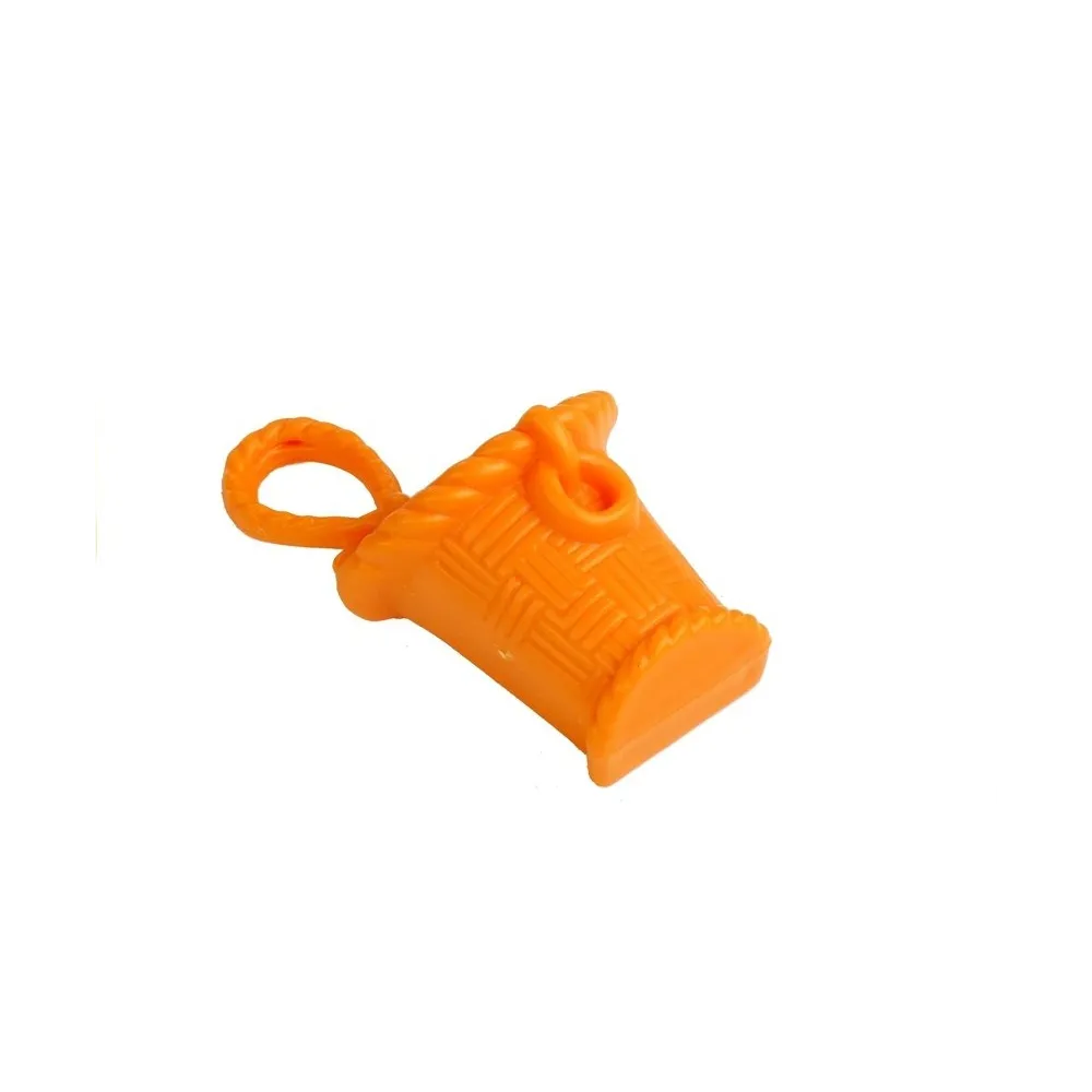 Wszystkie elementy gry zręcznościowej Osiodłaj Wielbłąda na stole