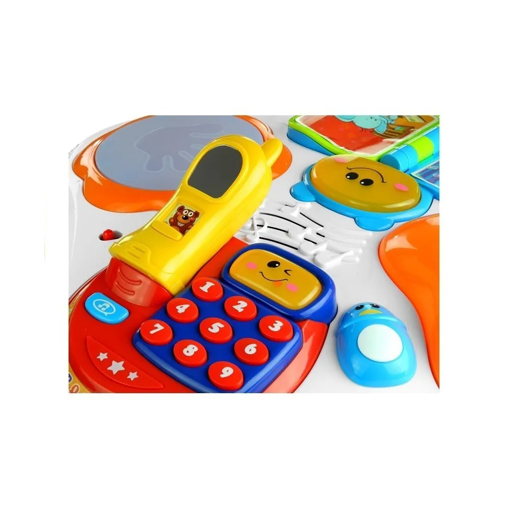 kolorowy stolik z bębenkiem i panelem przycisków dla dzieci