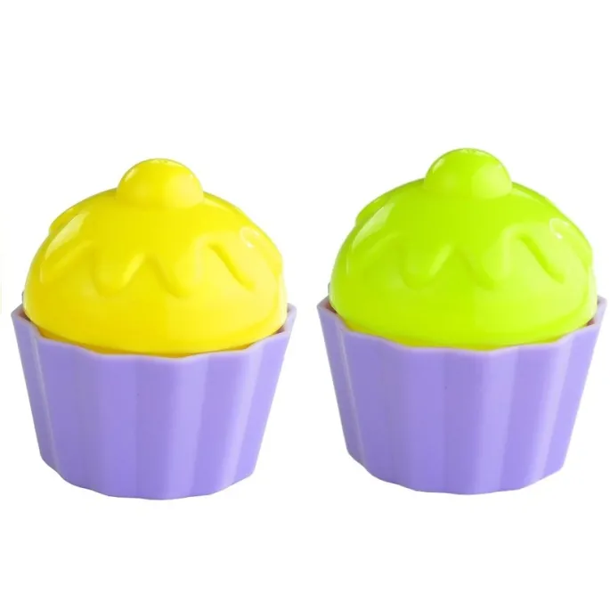 Komplet naczyń oraz słodkości w pastelowych barwach dla dzieci