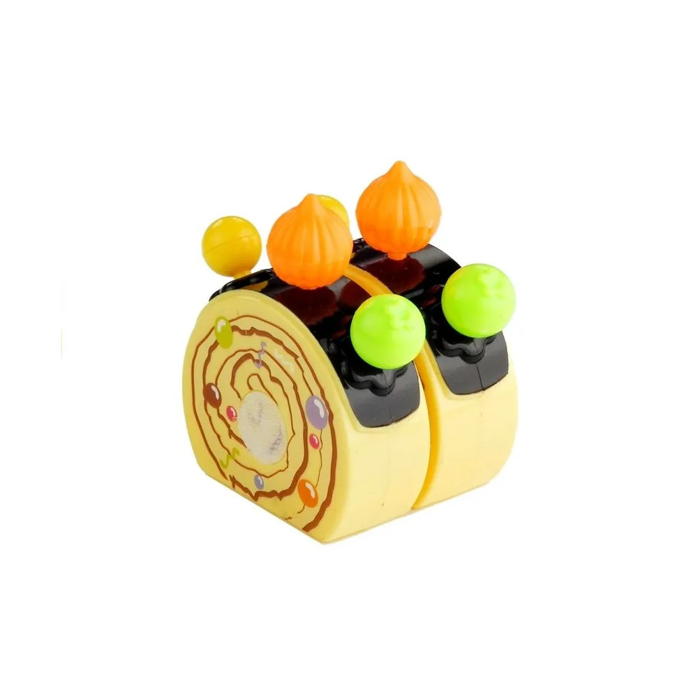 Serwis urodzinowy z akcesoriami dla dzieci powyżej 3 lat