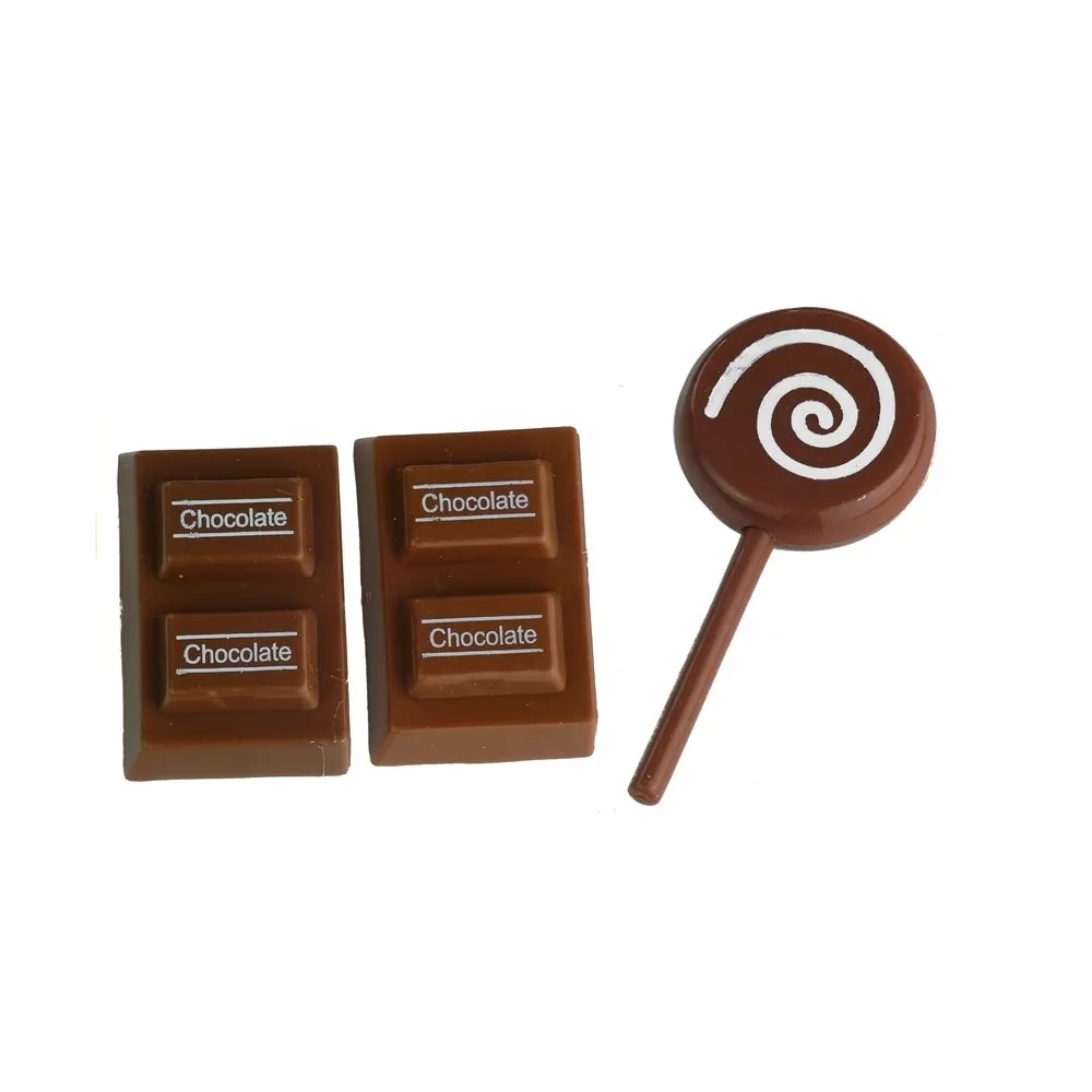 Akcesoria z tortem i ozdobą Happy Birthday do zabawy