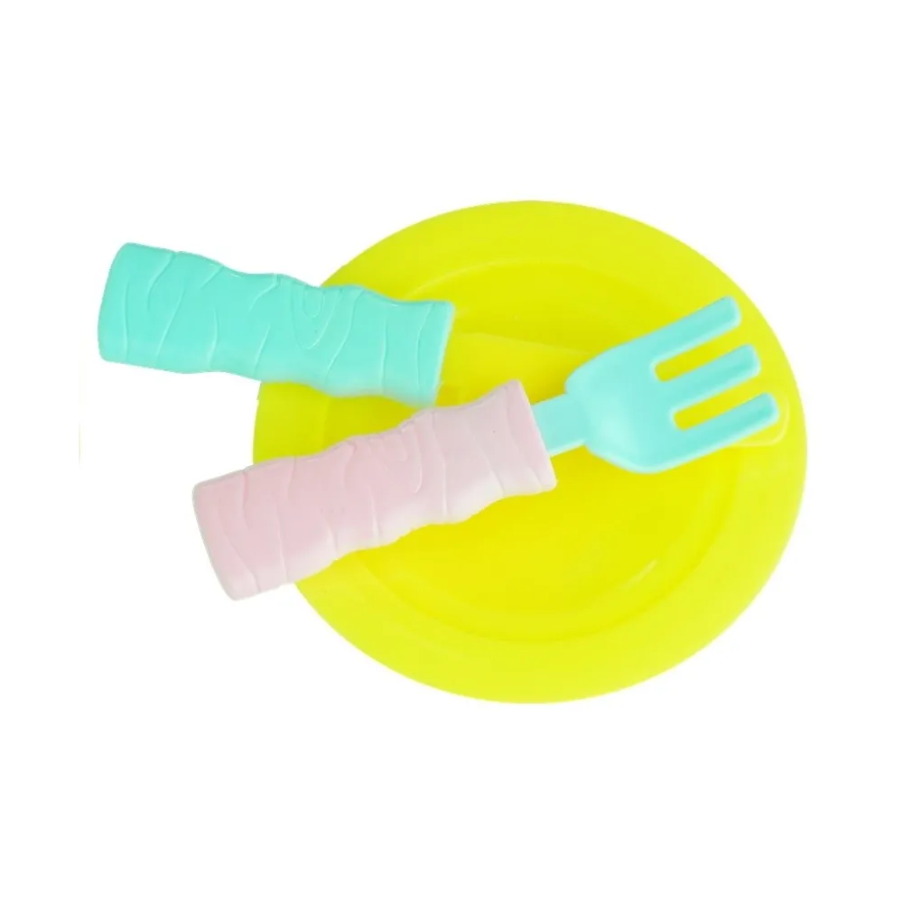 Zestaw zabawkowy z talerzykami, sztućcami i świeczkami LED