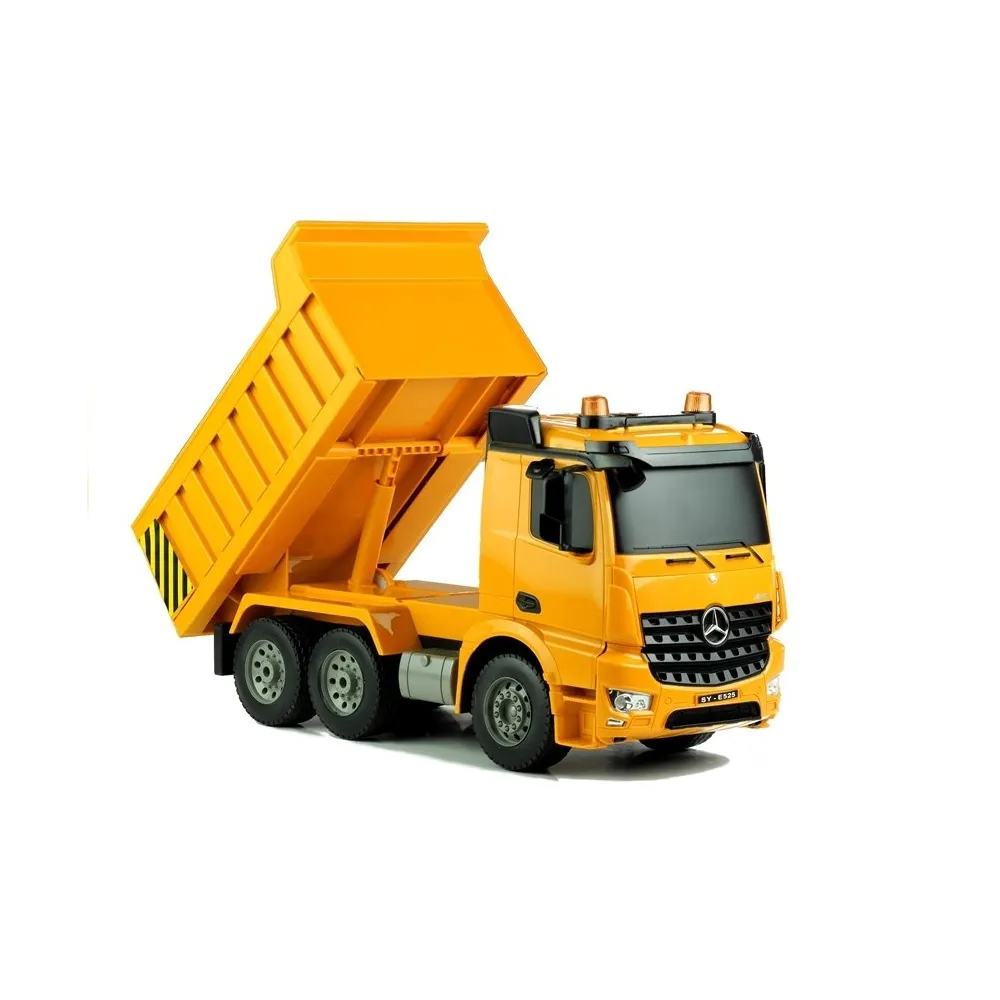 Wywrotka Mercedes Arocs podczas zabawy na placu budowy