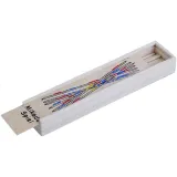 Klasyczna gra zręcznościowa Mikado podczas zabawy w domu