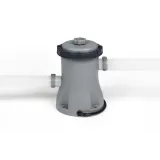 Rodzina bawiąca się w basenie Bestway 366 x 76 cm na tle ogrodu