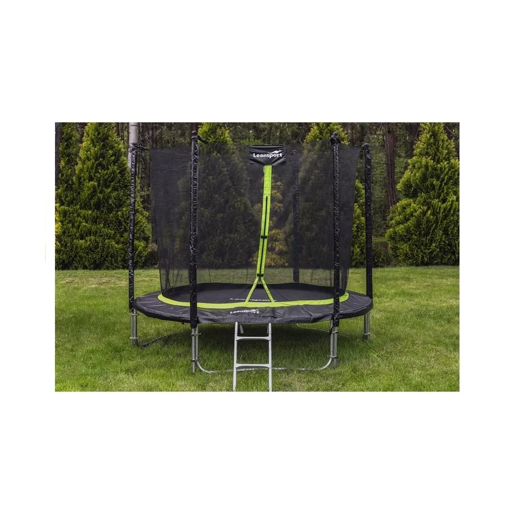 Bezpieczna, solidna trampolina LEAN SPORT PRO 8ft z widoczną drabinką