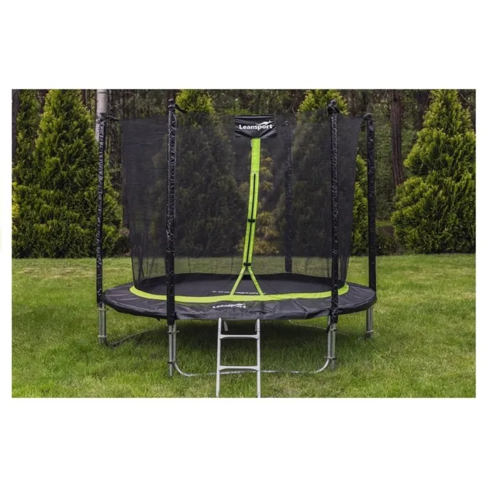 Bezpieczna, solidna trampolina LEAN SPORT PRO 8ft z widoczną drabinką