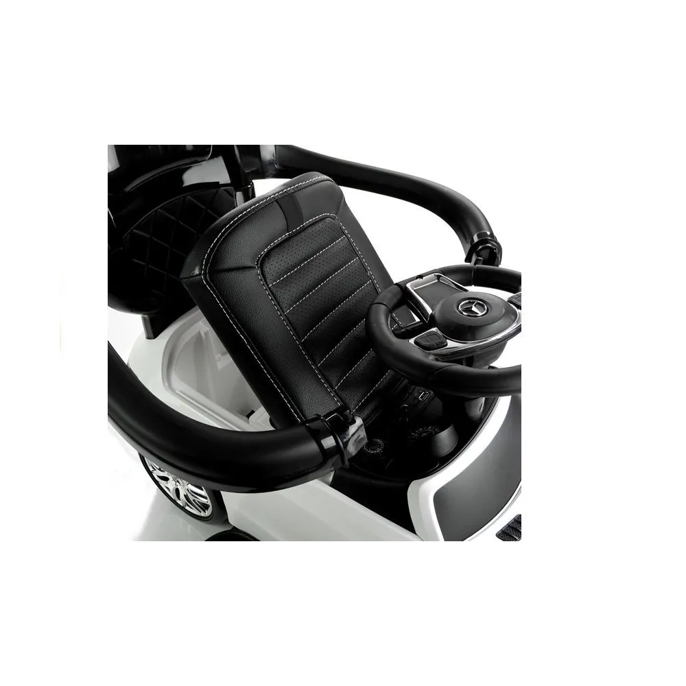 Panel muzyczny jeździka Mercedes GLE 63 z wejściem USB