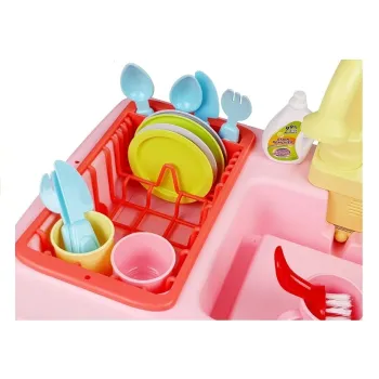 Zlew z akcesoriami do naśladowania dorosłych przez dzieci