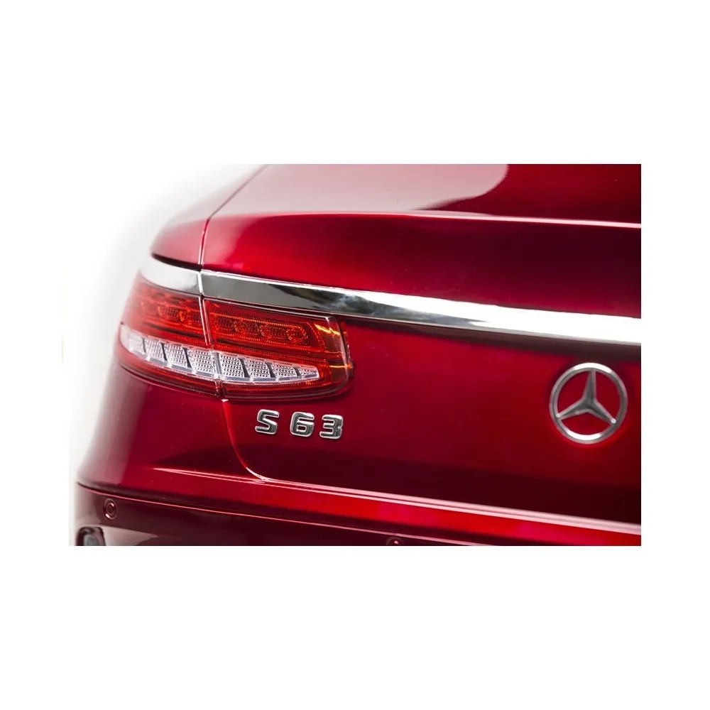 Bezpieczny pojazd na akumulator Mercedes z funkcją awaryjnego zatrzymania