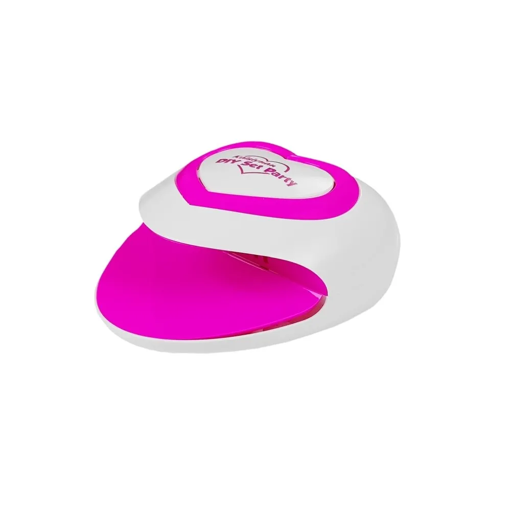 Kolorowe lakiery i bezpieczne akcesoria do stylizacji paznokci dzieci