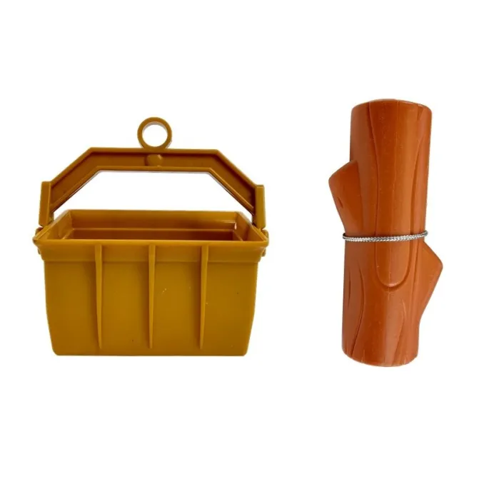 Dźwig budowlany R/C w trakcie podnoszenia i opuszczania ładunku