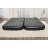 Welur na powierzchni materaca Bestway zapewniający wygodę użytkowania