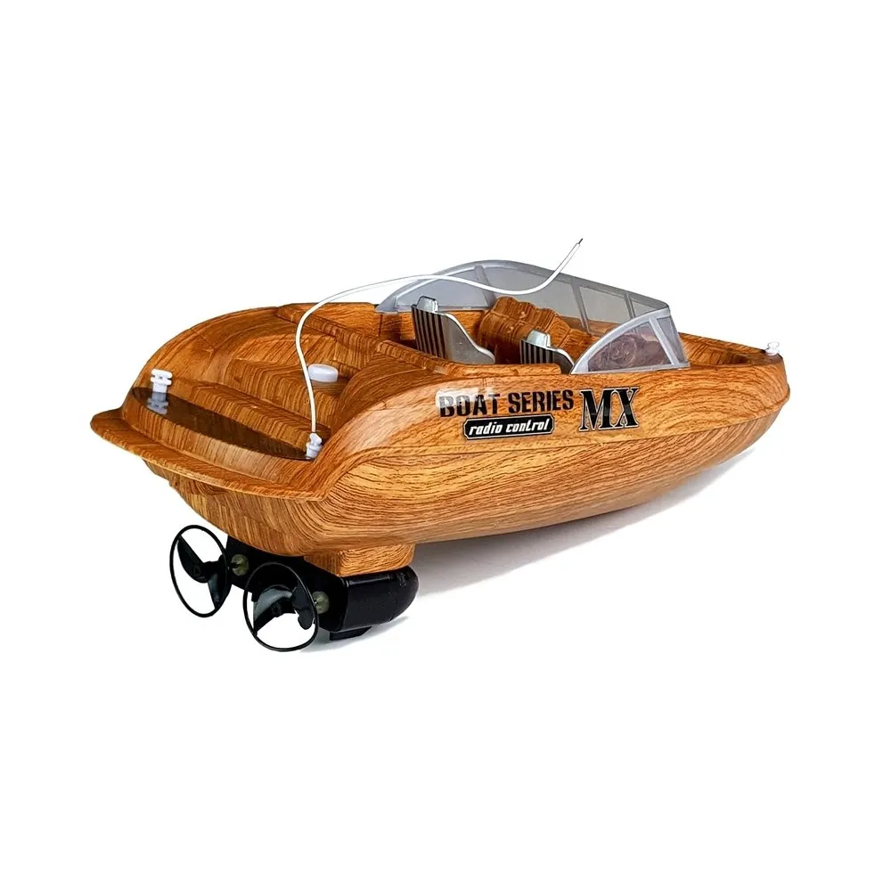 Łódź RC plastikowa, wyposażona w podwójny napęd, widok bokiem