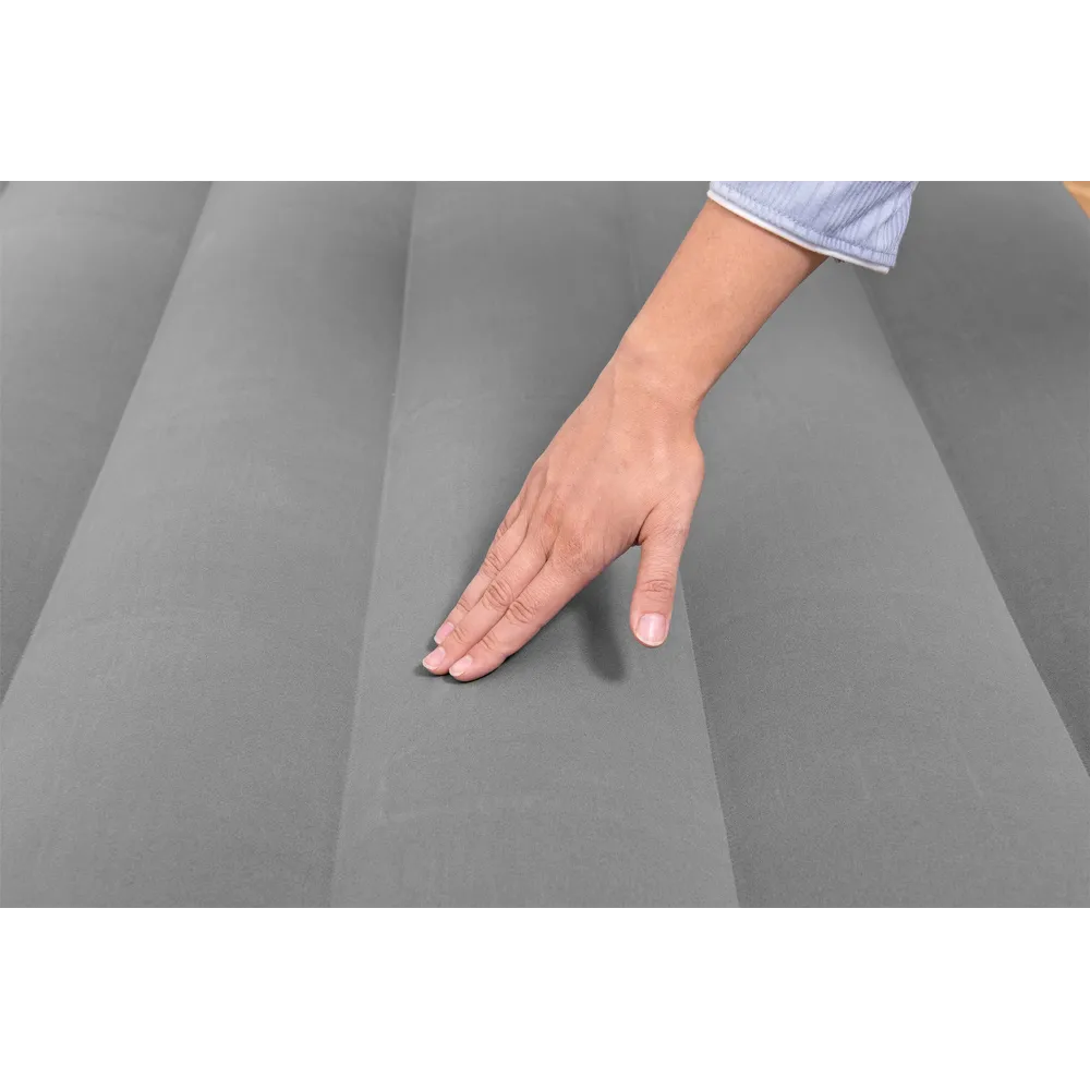 Materac Bestway 203x152 cm napompowany, widoczna pompa elektryczna