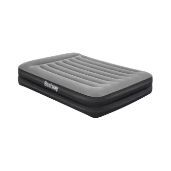 Dwie osoby wypoczywające na materacu Bestway 203x152 cm w ogrodzie