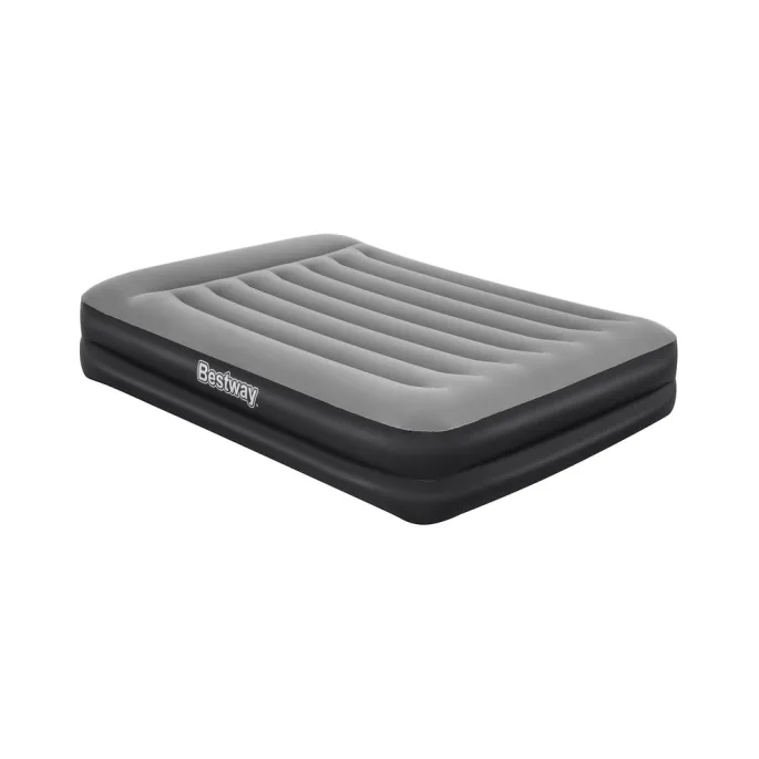 Dwie osoby wypoczywające na materacu Bestway 203x152 cm w ogrodzie