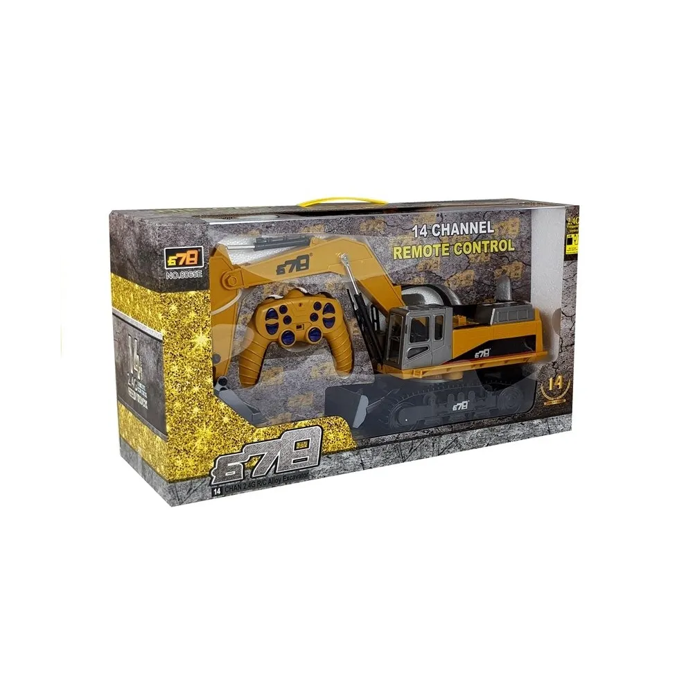 Koparka RC ustawiona na placu budowy, pokazująca możliwości manewrowania