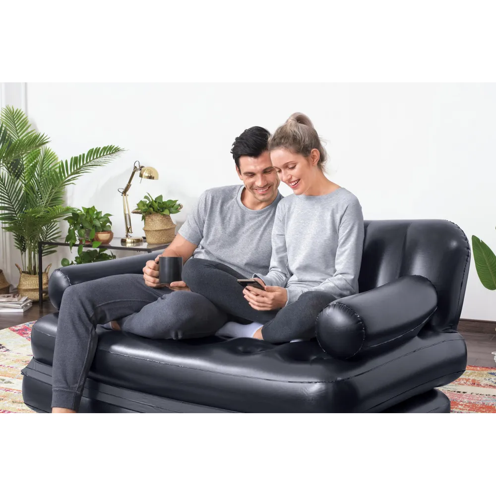 Zbliżenie na detale podłokietników dmuchanej sofy Bestway 75056